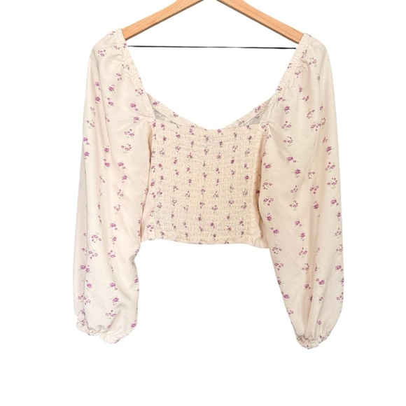 Floral Cream Top with Lavender Accents - Picture 7 of 9